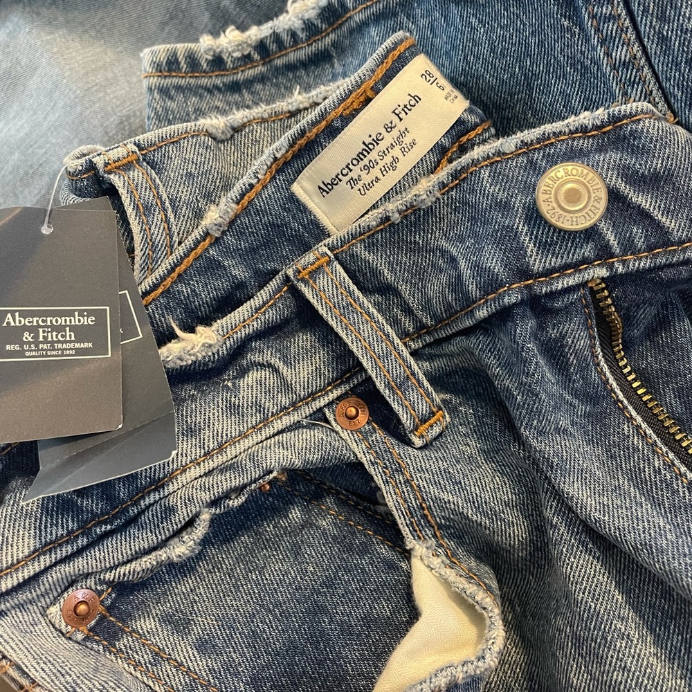 A&F 90s ultra high rise curve love size 28.